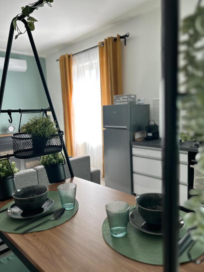 Apartamento Sophie'S Urban Nest Miskolc Exterior foto